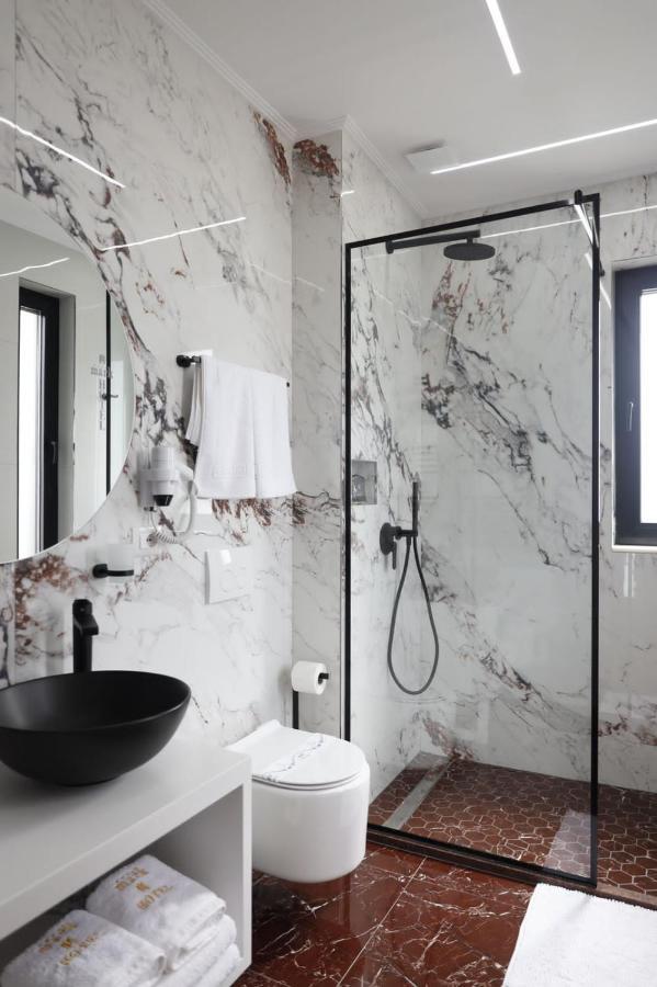 Mark Hotel Tirana Berxull Bagian luar foto