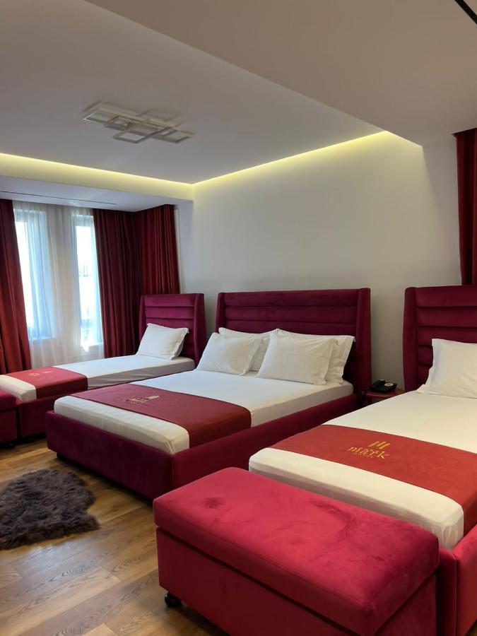 Mark Hotel Tirana Berxull Bagian luar foto