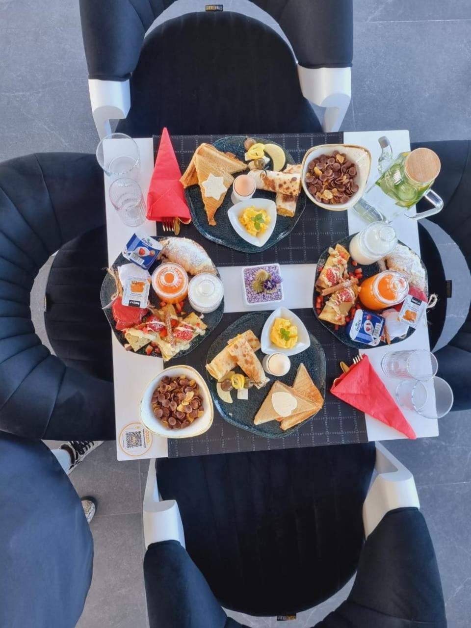 Mark Hotel Tirana Berxull Bagian luar foto